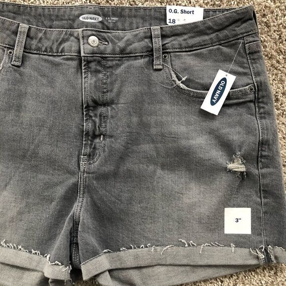 High Waisted Gray Cut-Off Jean Short Size 18 - Picture 8 of 9